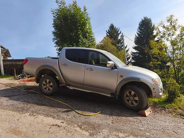 Mitsubishi L200 doppia cabina