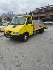 Carroattrezzi Iveco daily