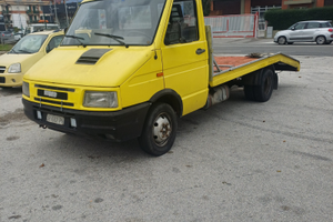 Carroattrezzi Iveco daily