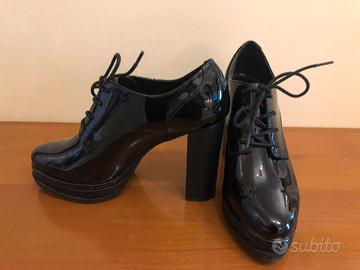 Scarpe in vernice
