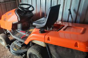 Trattorino AMA 15-102