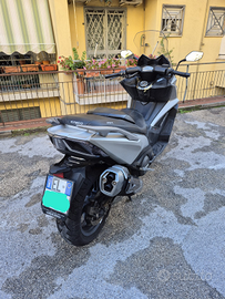 Kymco Ak 550 (patente A2)