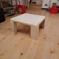 Tavolini Gatti di Mario Bellini