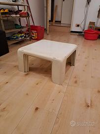 Tavolini Gatti di Mario Bellini