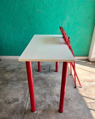 Tavolo e Sedia rossa