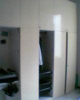 Armadio 4 stagioni laccato di colore avorio