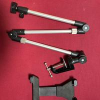 Supporto tablet con braccio snodato