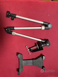 Supporto tablet con braccio snodato