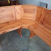 mobili stile tirolese .Prezzo  interessante