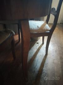 Tavolo tondo antico tre piedi