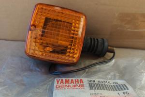 FRECCIA INDICATORE DIREZIONE ANT SX ORIGINALE YAMA