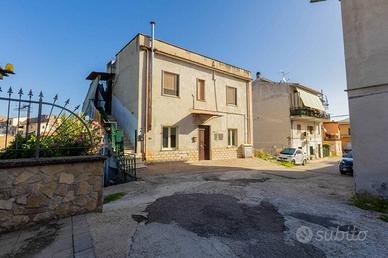 Appartamento di 126 m² con più di 5 locali a Monte