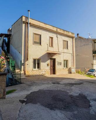 Appartamento di 126 m² con più di 5 locali a Monte