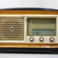 Radio valvole e transistor, giradischi e grammofon