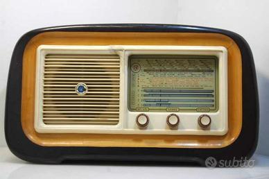 Radio valvole e transistor, giradischi e grammofon