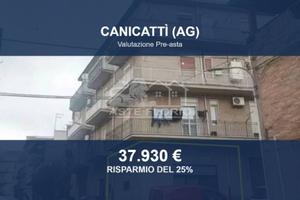 Immobile in asta di 192 m² con più di 5 locali a C