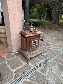 Due Stufe a legna in ghisa – stile vintage