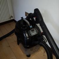 Aspirapolvere macchina a vapore
