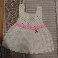 vestito bimba   a mano a uncinetto. misura 12/18 m