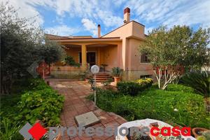 Villa indipendente con giardino e cantina