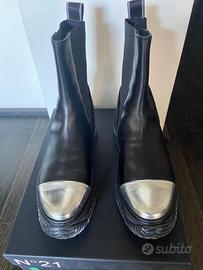 Stivaletti in pelle N°21 neri e argento