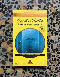Libro Agatha Christie “Poirot non sbaglia”