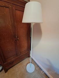 Lampada in acciaio e vetro satinato 