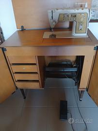 Macchina da cucire Vintage Singer 700