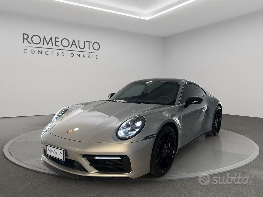 PORSCHE 911 (992)