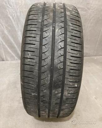 N.1 Pneumatico YOKOHAMA BluEarth 195/50R15 smart