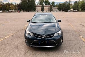 Toyota Auris 1.6 benzina Active (no hybrid)