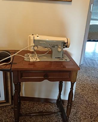 Macchina da cucire vintage