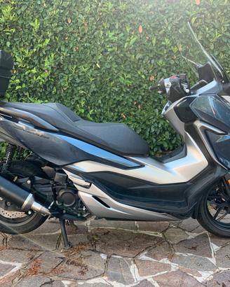 Honda Forza 300
