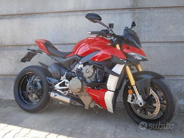 Ducati Streetfighter V4 1100 S (2020) passaggio in