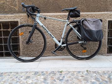 Bicicletta da corsa nuova