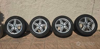 4 pneumatici PIRELLI  265/50R19 con cerchi in lega