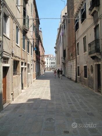 Fondo di negozio San Stae