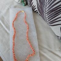 Collana in corallo rosa sosso con chiusura dorata