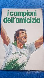 Album" i campioni dell'amicizia "