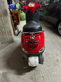 Piaggio Vespa 50 LX - 2011