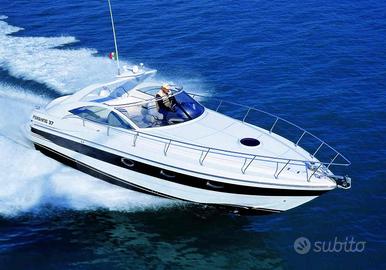 Pershing 37 cabin