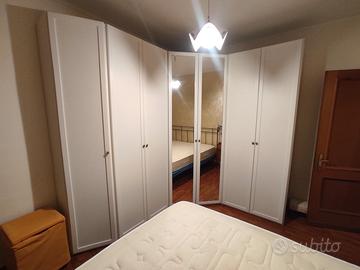 armadio.. letto.. . cucina.. mobile basso 