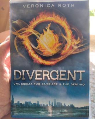 Divergent romanzo