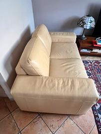 Divano in pelle due posti