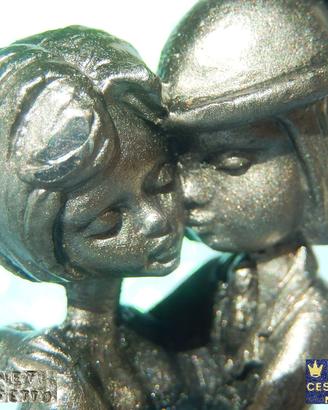 PEYNET Vintage 1970 innamorati statuina peltro NEW