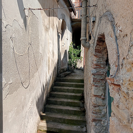 Terratetto totalmente da ristrutturare