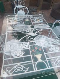 tavolo e sedie da giardino in ferro antico 