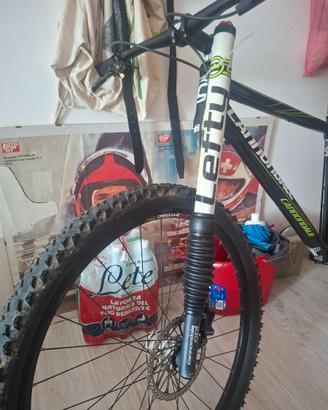 Cannondale con Forcella Lefty + Freni SRAM nuovi