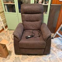 Poltrona elettrica alzapersona - NUOVA mai usata