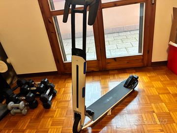 monopattino elettrico ninebot kickscooter AirT15E